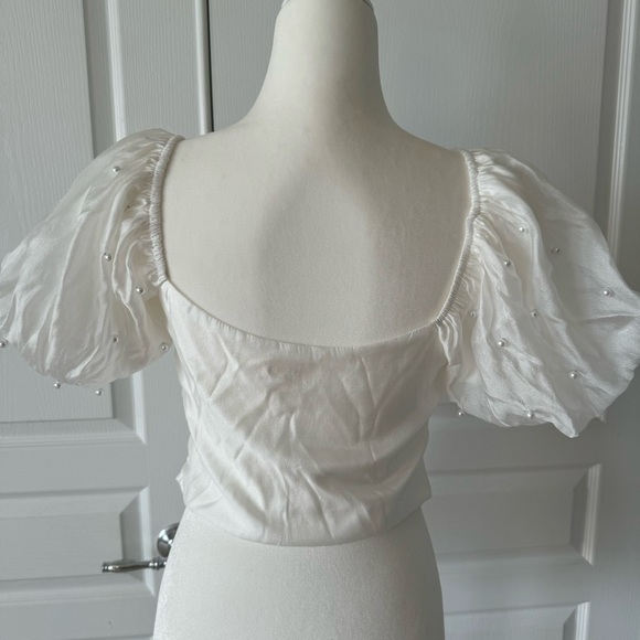 Lena Pearl Detail Puff Sleeve Crop Top - Picture 2 of 6